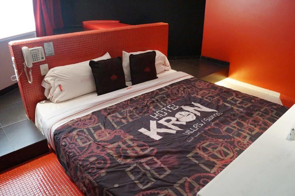Love Hotel Kron Mexico Extérieur photo